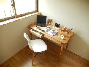 学習デスク　無垢材　富山　家具　オシャレ