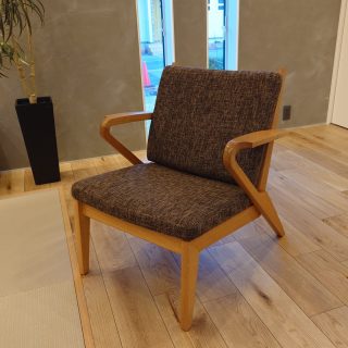 E-01 Lounge Chair