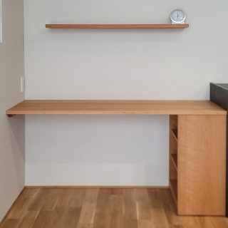 Full Order desk