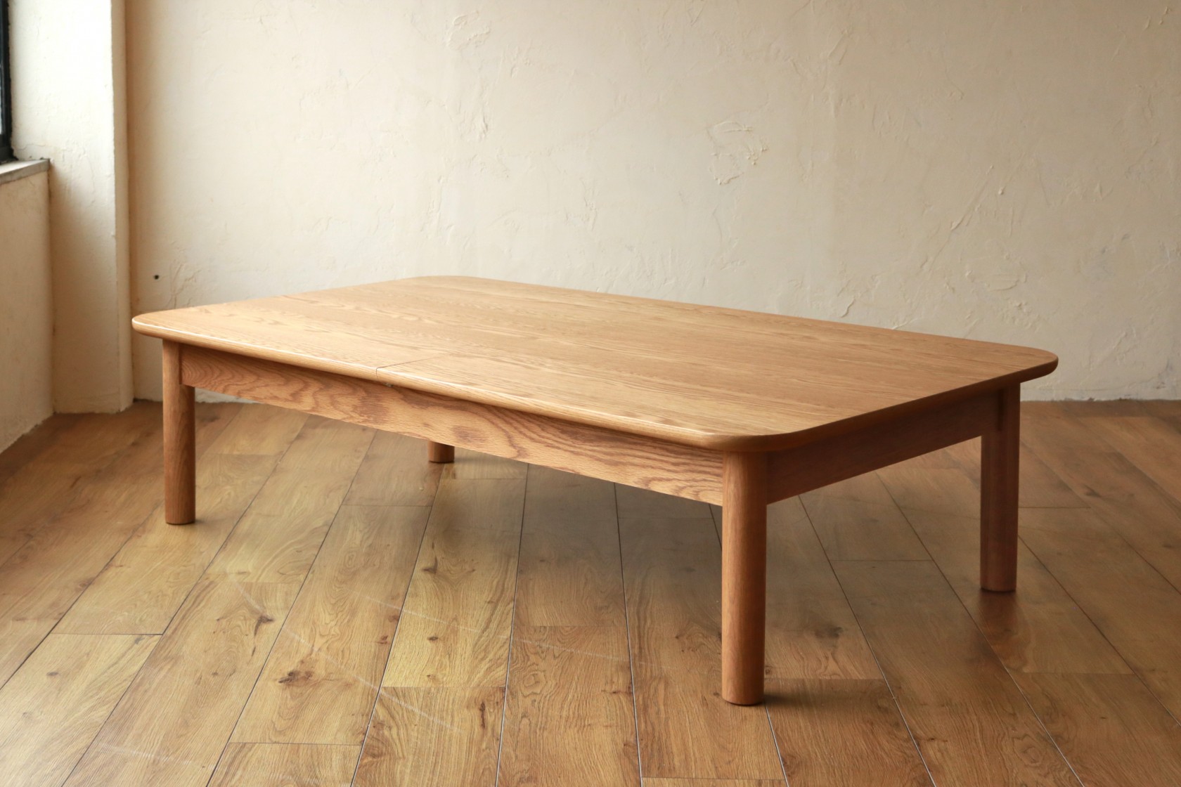 Extendable Dining Table-002